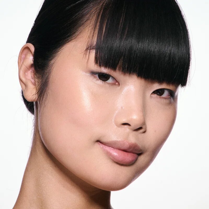 MAC Cosmetics Skinfinish Lightstruck iluminator lichid culoare Extra Ordinary 15 ml