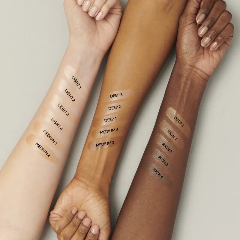 MAC Cosmetics Strobe Dewy Skin Tint cremă hidratantă nuanțatoare culoare Deep 1 30 ml