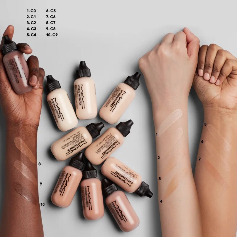 MAC Cosmetics Studio Radiance Face and Body Radiant Sheer Foundation machiaj cu acoperire ușoară pentru față și corp culoare C0 50 ml