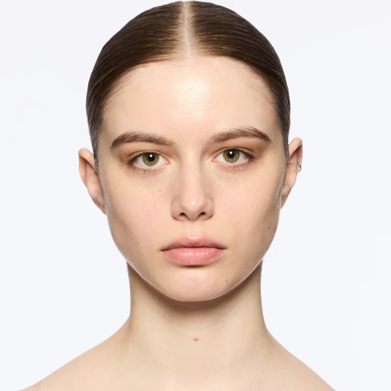 MAC Cosmetics Studio Radiance Skin Tint Stick creion de machiaj culoare Light 1 8 g