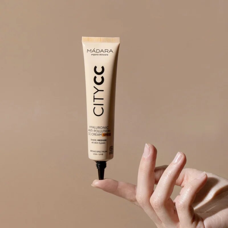 Mádara MÁDARA City CC Crema CC pentru un ten uniform SPF 15 culoare Beige 40 ml
