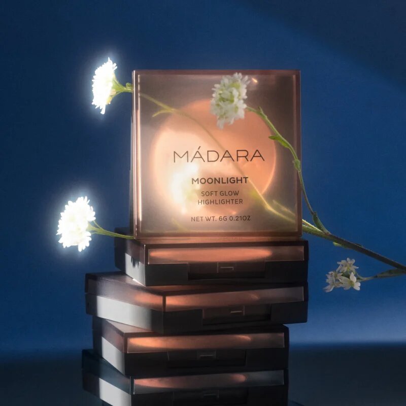 Mádara MÁDARA MOONLIGHT Soft Glow Mineral Highlighter iluminator culoare STARDUST 6 g