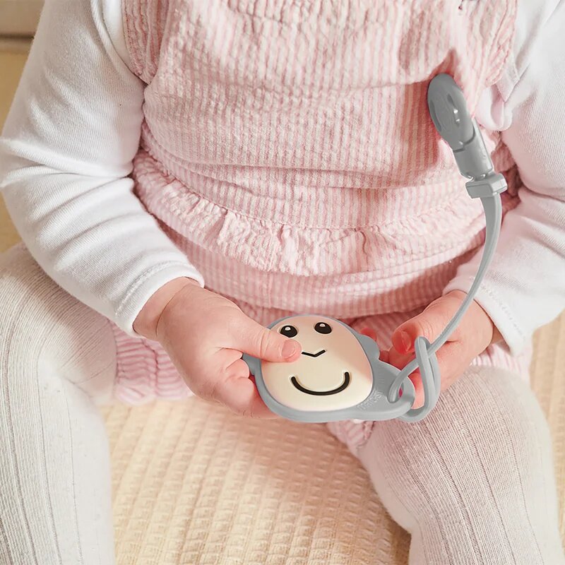 Matchstick Monkey Flat Face Teether & Soother Clip set cadou pentru copii Grey