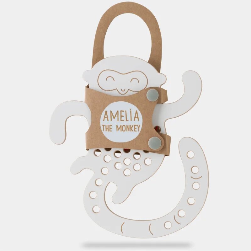 Milin Big Wooden Lacing Toy Monkey Amelia jucărie cu activități 20 cm x 175 cm x 07 cm 1 buc