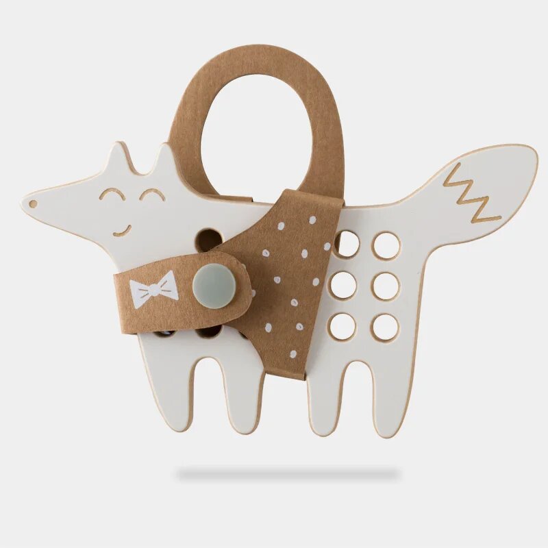 Milin Small Wooden Lacing Toy Fox jucărie cu activități 15 cm x 85 cm x 07 cm 1 buc