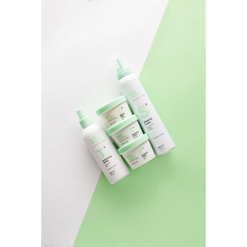 milk_shake® Lifestyling Texturizing Spritz spray pentru păr cu volum 200 ml