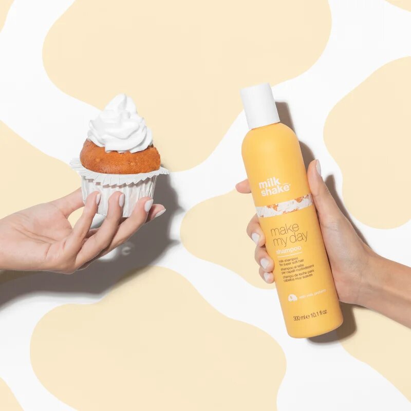 milk_shake® Make My Day Shampoo sampon pentru netezire pentru toate tipurile de păr 300 ml