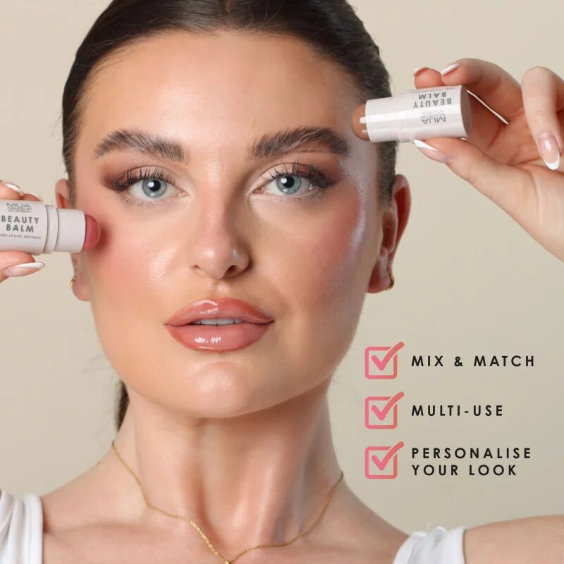 MUA Makeup Academy Beauty Balm crema de strălucire stick culoare Oyster Silk 4 g