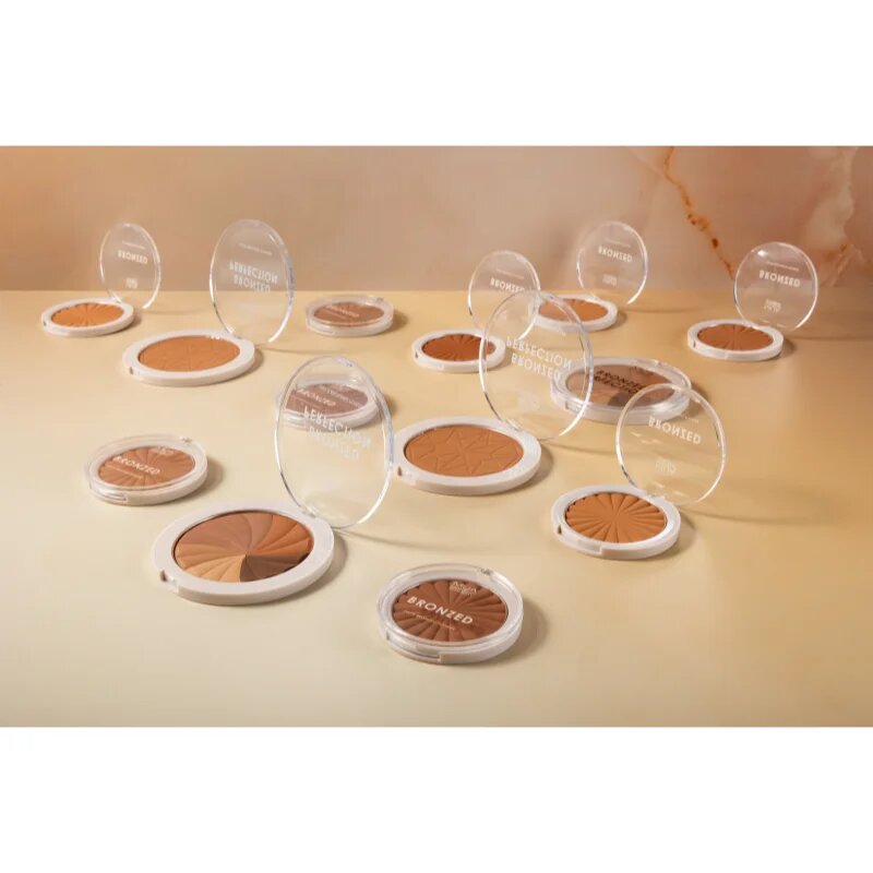 MUA Makeup Academy Bronzed Perfection pudra compacta pentru bronzat Golden Dunes 15 g
