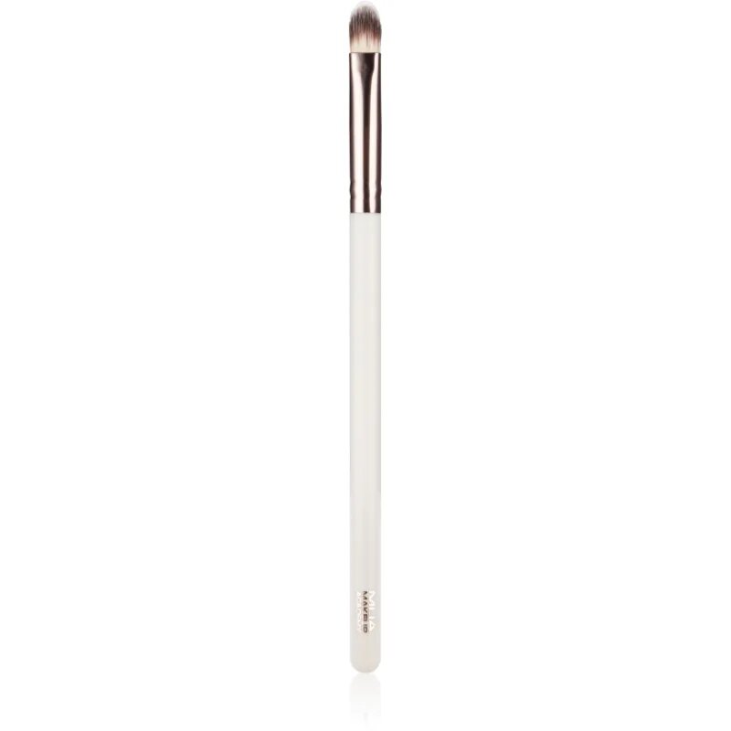 MUA Makeup Academy Brushes Small Flat Eye perie plata pentru aplicarea fardului 1 buc
