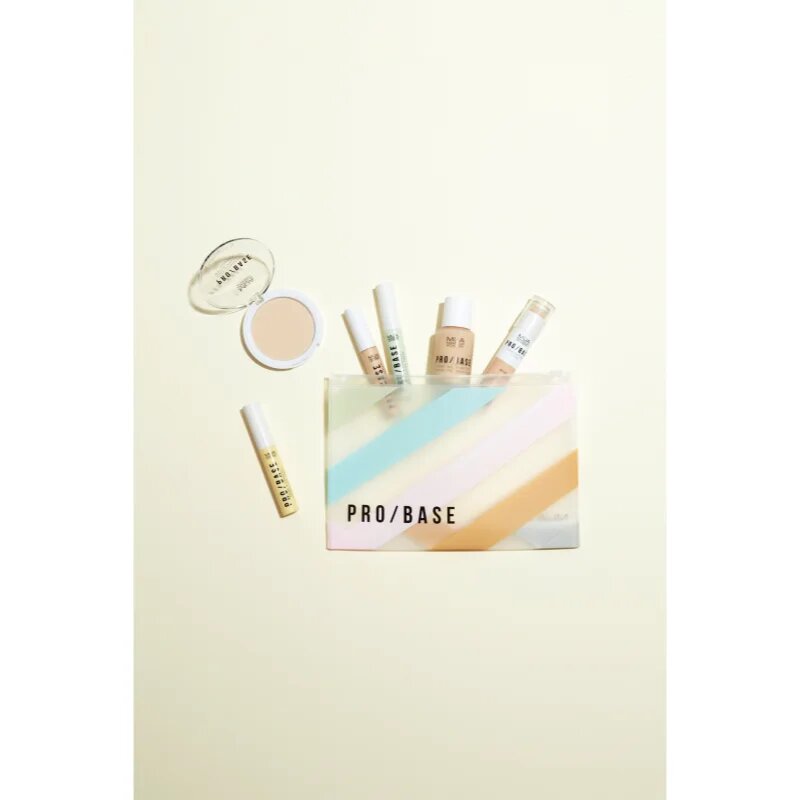 MUA Makeup Academy PRO/BASE machiaj matifiant de lungă durată culoare #110 30 ml