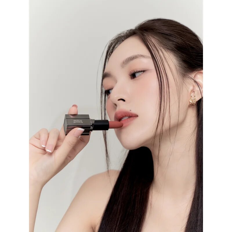 MUZIGAE MANSION Moodwear Blur Lipstick ruj buze mat hidratant culoare 001 Prime 4 g