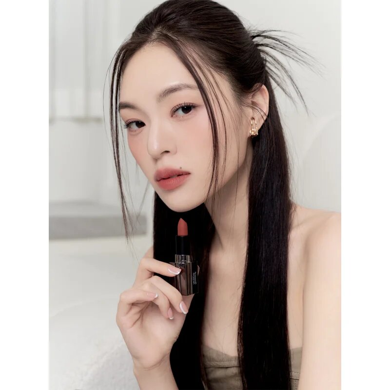MUZIGAE MANSION Moodwear Blur Lipstick ruj buze mat hidratant culoare 001 Prime 4 g