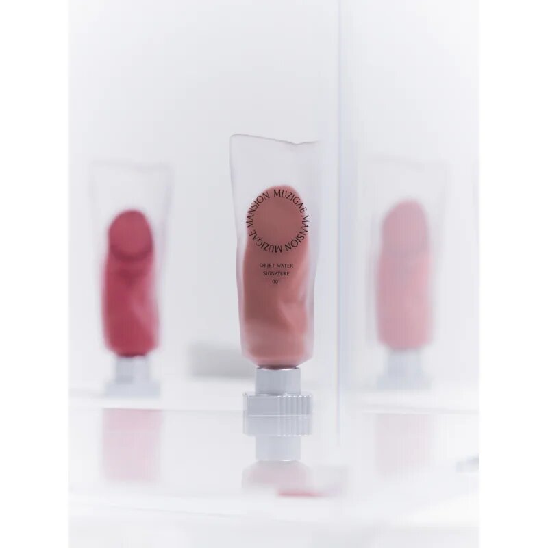 MUZIGAE MANSION Objet Water ruj de buze lichid mat și hidratant culoare 001 Signature 5.8 ml