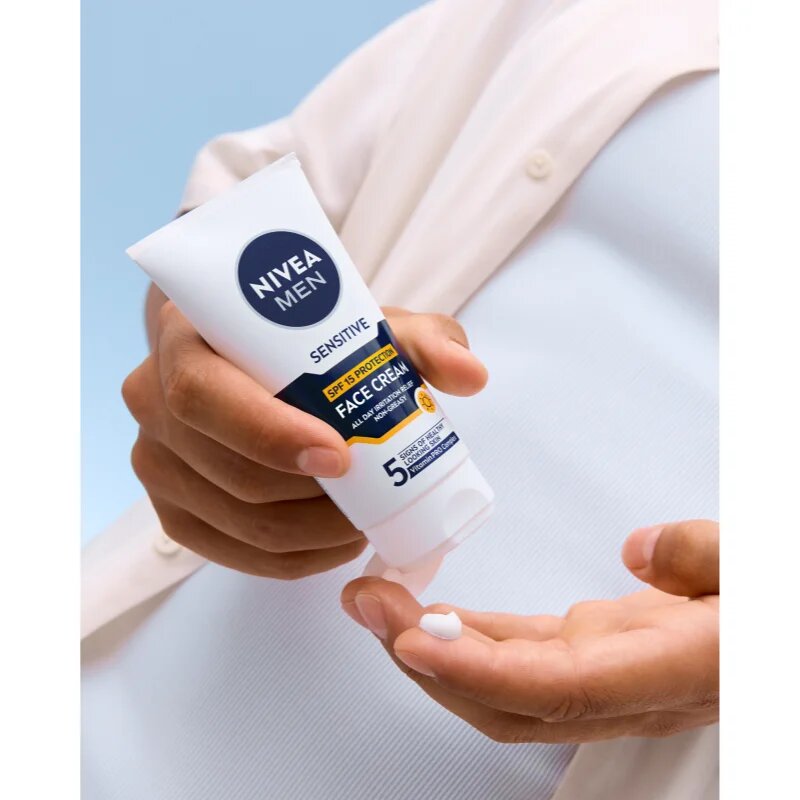 Nivea MEN Sensitive cremă protectoare pentru barbati SPF 15 75 ml