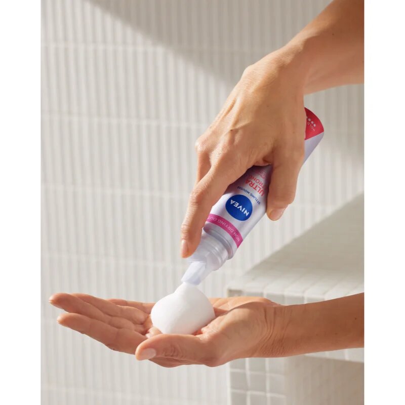 Nivea Ultra Strong spuma 150 ml