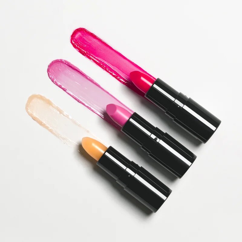 NOBEA Day-to-Day Lip Balm SPF 15 Tinted balsam de buze SPF 15 #L02 Cherry red 4 g
