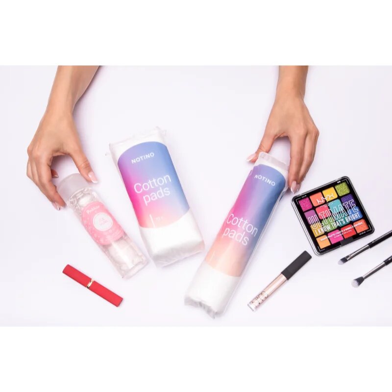Notino Cotton Pads Large Square tampoane cosmetice pentru demachierea și curățarea tenului 70 buc