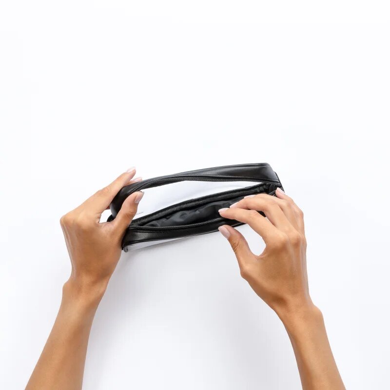 Notino Travel Collection Small Clear Organizer geantă de cosmetice transparentă transparent S Black 20x10x5 cm 1 buc