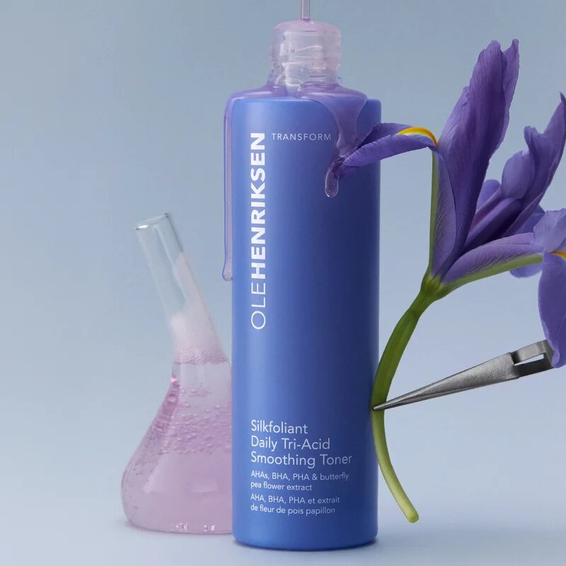 OLEHENRIKSEN Transform Silkfoliant Daily Tri-Acid Smoothing Toner with Mandelic Acid tonic exfoliant delicat pentru utilizarea de zi cu zi 120 ml