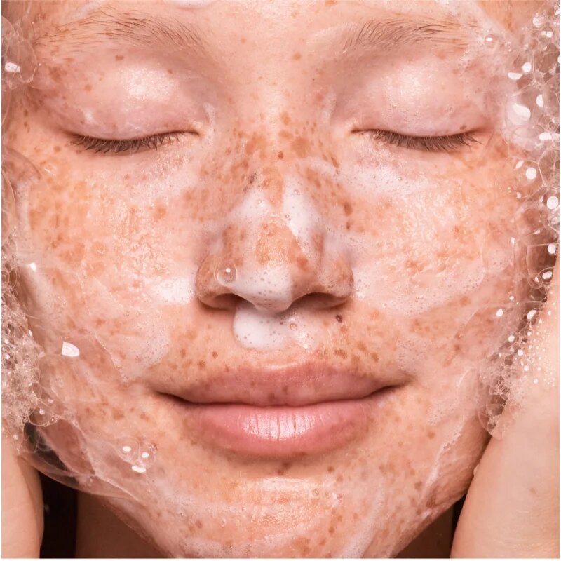 OLEHENRIKSEN Truth Peach Glaze Glow Niacinamide Cleanser gel spumant de curatare pentru luminozitate si hidratare 150 ml