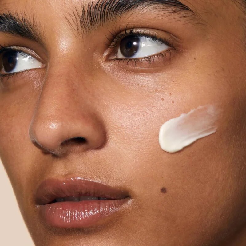 Omorovicza Hydro-Mineral Cushioning Day Cream crema de zi de intinerire pentru toate tipurile de ten 50 ml