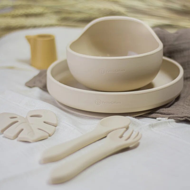 Petite&Mars Take&Match Silicone Bowl castron cu ventuză Desert Sand 6 m+ 360 ml