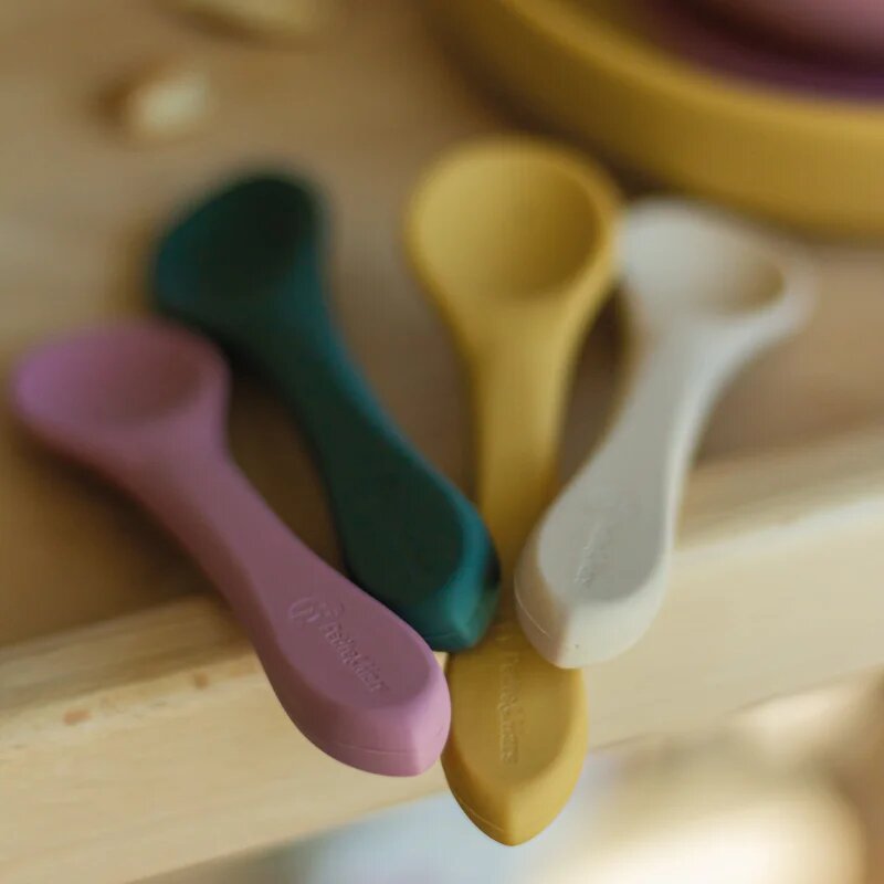 Petite&Mars Take&Match Silicone Cutlery tacâmuri Desert Sand 6 m+ 2 buc