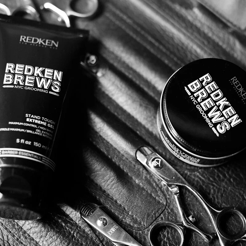 Redken Brews pomadă de păr pentru un aspect natural cu argila 100 ml