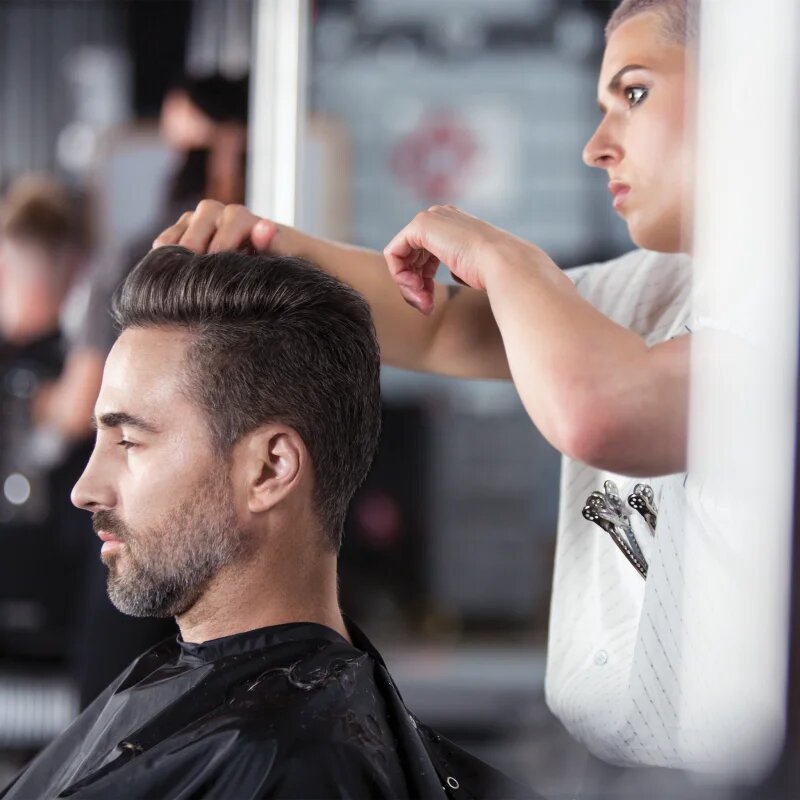 Redken Brews pomadă modelatoare pentru un aspect neted al părului 100 ml