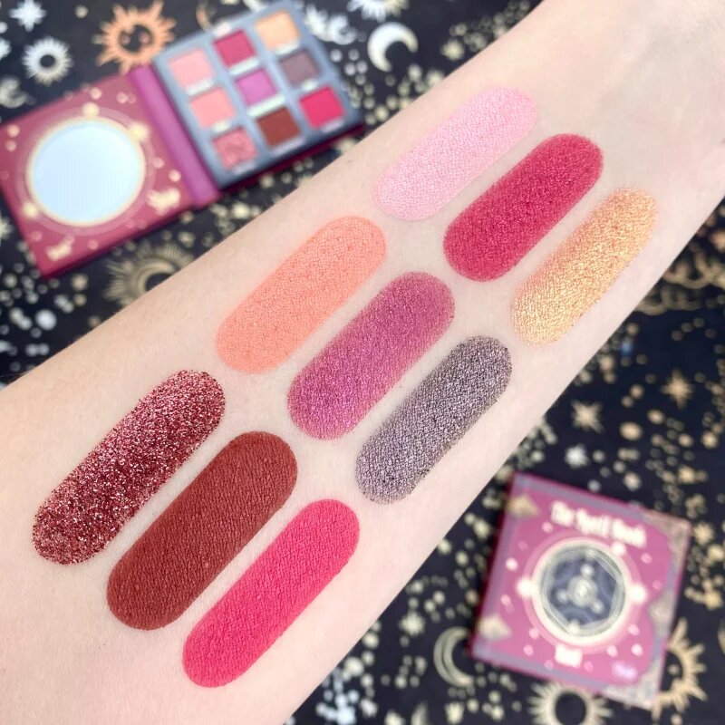 Rude Cosmetics The Spell Book paletă cu farduri de ochi culoare Lust 10.8 g