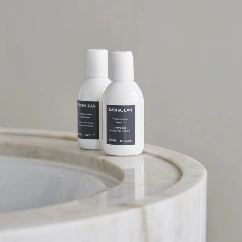 Sachajuan Intensive Repair Shampoo șampon pentru părul deteriorat și întărit de soare 250 ml