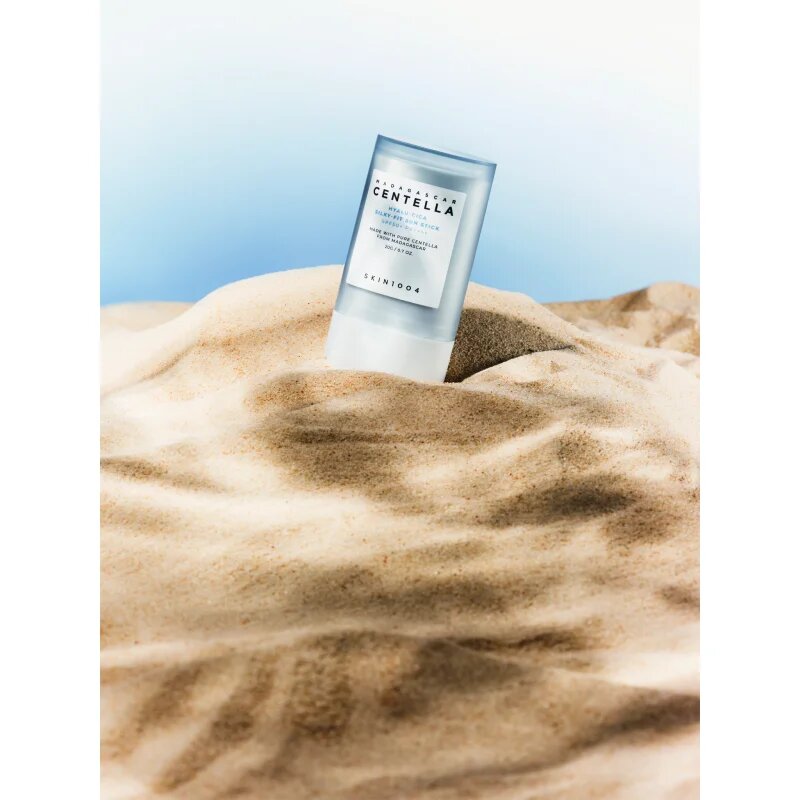 SKIN1004 Madagascar Centella Hyalu-Cica Silky-Fit Sun Stick stick hidratant protector SPF 50+ 20 g