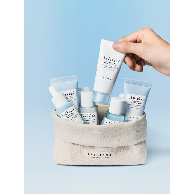 SKIN1004 Madagascar Centella Hyalu-Cica Travel Kit Seturi pentru voiaj pentru hidratare intensa