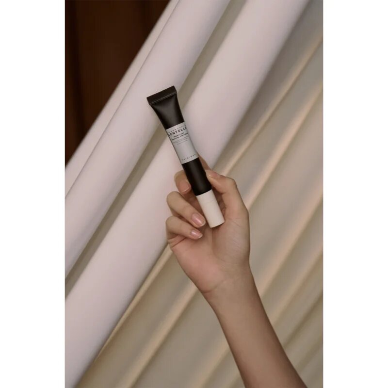 SKIN1004 Madagascar Centella Probio-Cica Bakuchiol Eye Cream crema anti rid pentru ochi cu efect calmant 20 ml