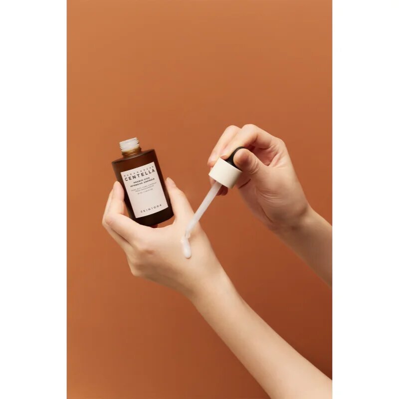 SKIN1004 Madagascar Centella Probio-Cica Intensive Ampoule ser calmant reface bariera protectoare a pielii 50 ml