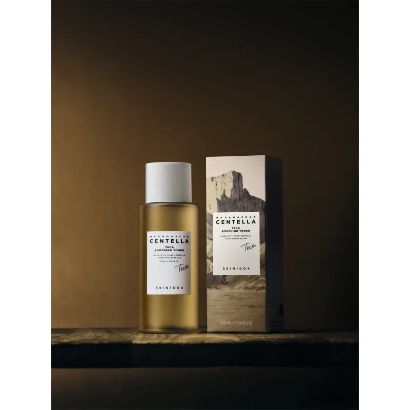 SKIN1004 Madagascar Centella Teca Soothing Toner tonic exfoliant delicat cu efect calmant 210 ml