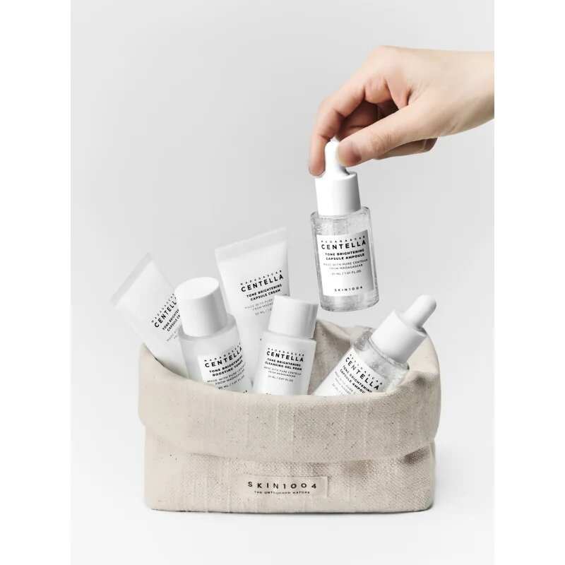 SKIN1004 Madagascar Centella Tone Brightening Travel Kit Seturi pentru voiaj pentru o piele mai luminoasa