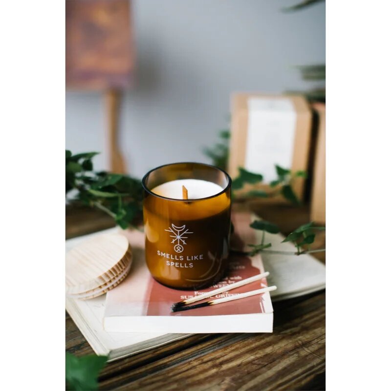 Smells Like Spells Norse Magic Eir lumânare parfumată cu fitil din lemn (healing/health) 200 g