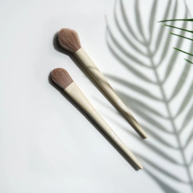 So Eco Contour & Highlight set perii machiaj