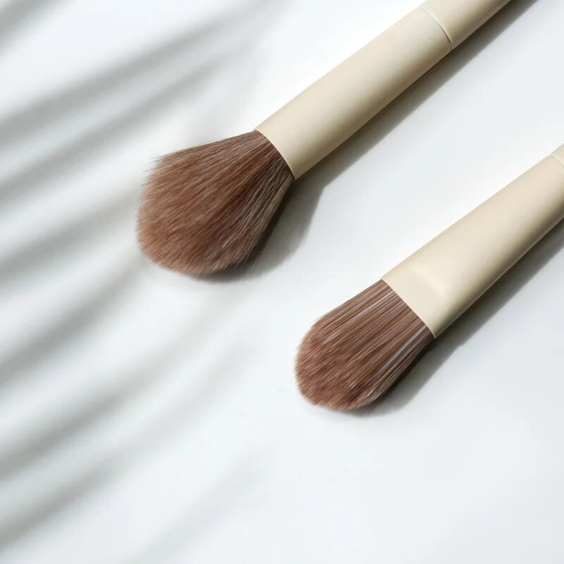 So Eco Contour & Highlight set perii machiaj