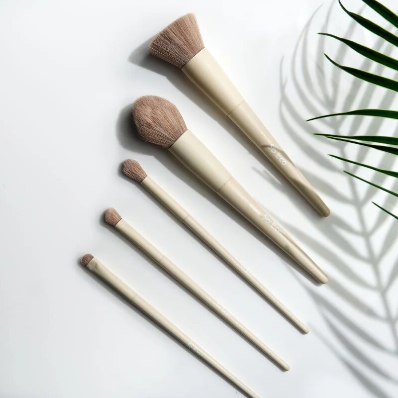 So Eco Sculpting Set set perii machiaj
