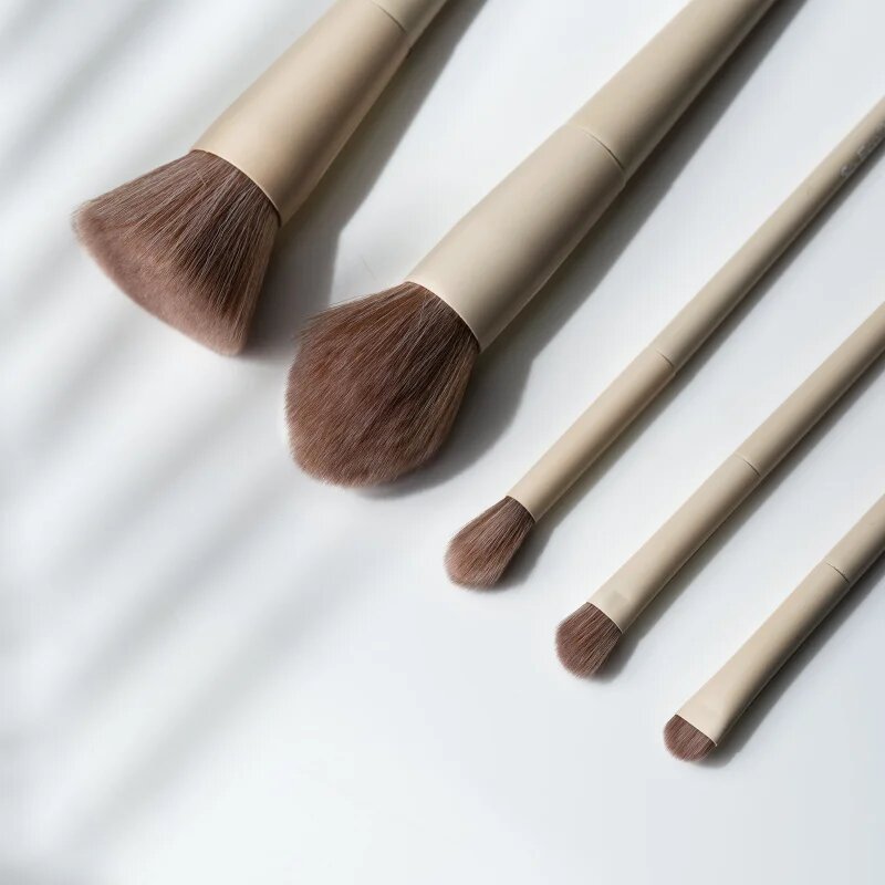 So Eco Sculpting Set set perii machiaj
