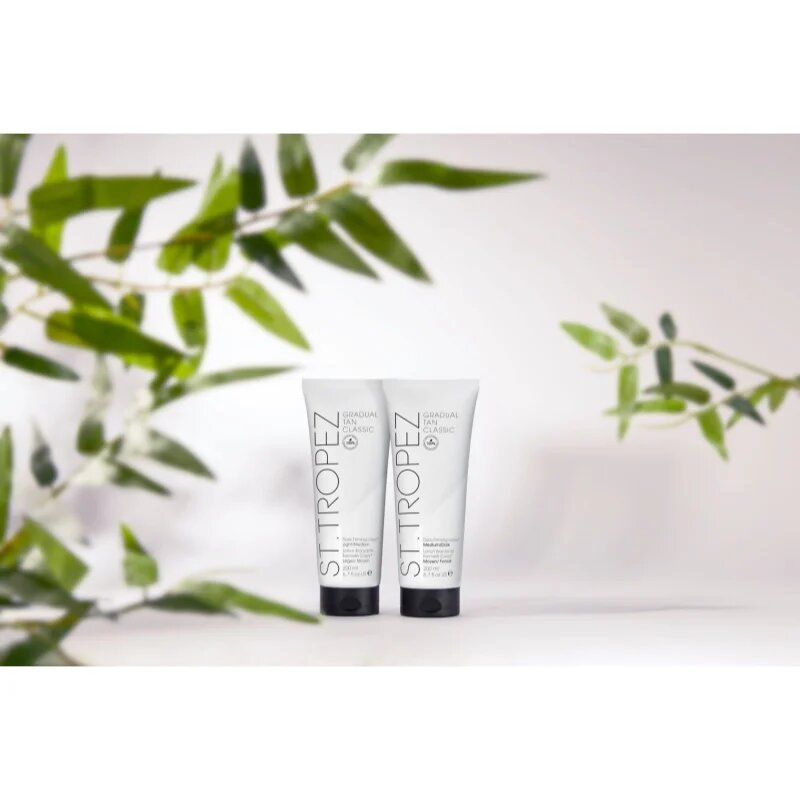St.Tropez Gradual Tan Classic Daily Firming Lotion crema autobronzanta culoare Medium/Dark 200 ml