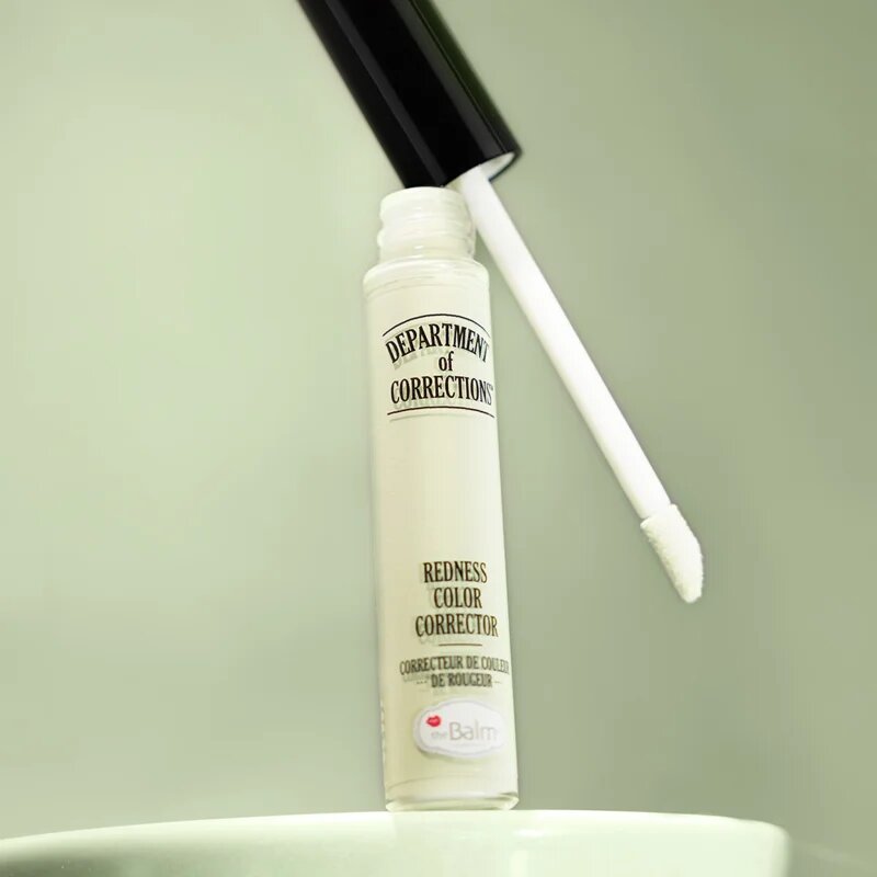 theBalm Department of Corrections Redness Color Corrector crema CC iluminatoare împotriva roșeții tenului 7.2 ml