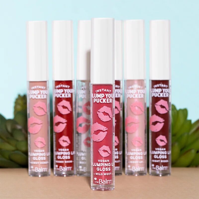 theBalm Plump Your Pucker Lip Gloss luciu de buze pentru un volum suplimentar culoare Dilly Dally 2.7 ml