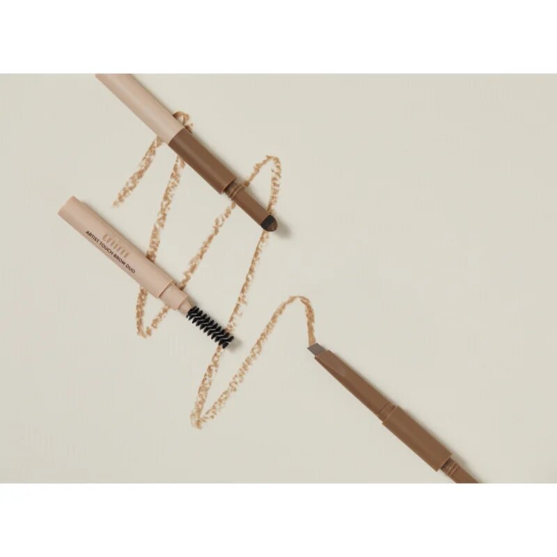 thim Artist Touch Brow Duo creion dermatograf cu două capete pentru sprâncene cu pensula culoare 01 Cocoa Brown 0.6 g
