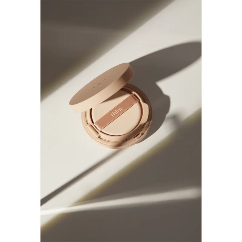 thim Luminous Skin Cushion burete cu machiaj de lungă durată pentru luminozitate si hidratare culoare 23 Natural Beige 15 g
