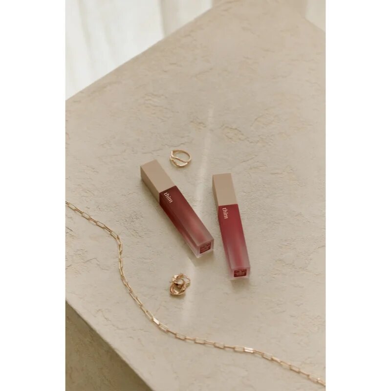 thim Sheer Matte Liquid Lip ruj lichid mat cu textură lejeră culoare 06 Raspberry Bun 4 g