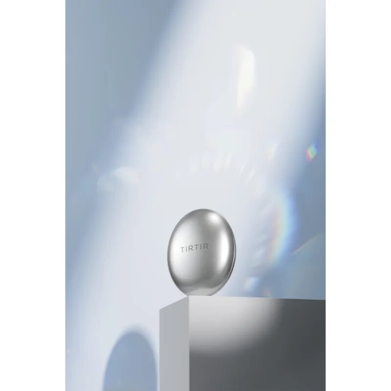 TIRTIR Mask Fit Aura Cushion fond de ten hidratant în burete pentru o piele mai luminoasa culoare 33C Hazel 18 g